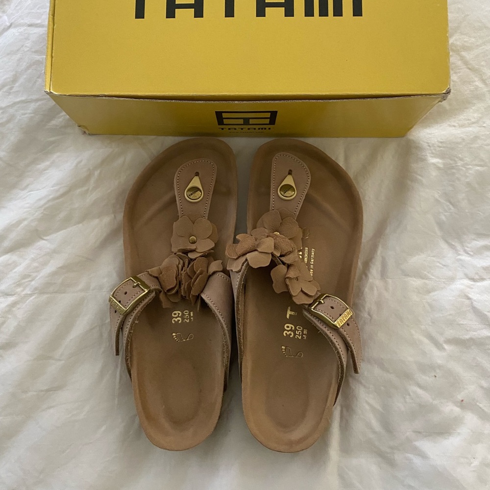 Like new condition only worn once.  Tatami by Birkenstock sandals